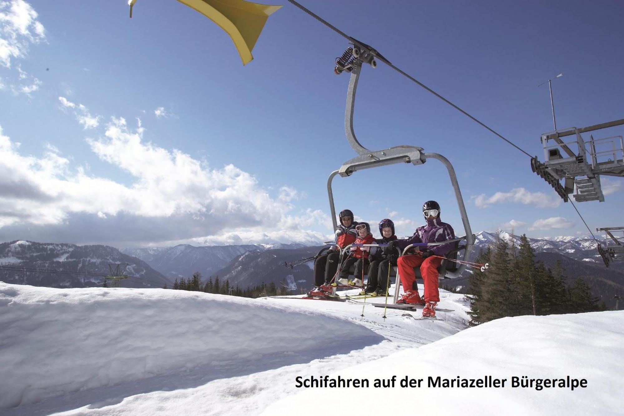 Hotel Zum Kirchenwirt มาเรียตเซลล์ ภายนอก รูปภาพ