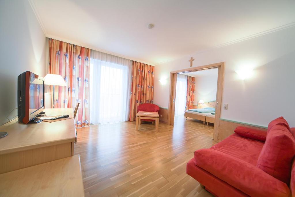 Hotel Zum Kirchenwirt มาเรียตเซลล์ ห้อง รูปภาพ