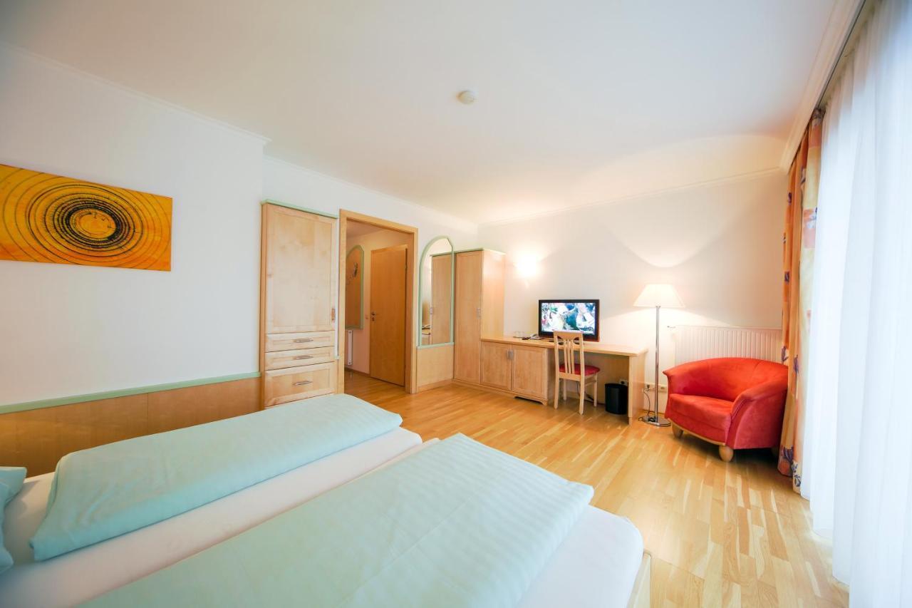 Hotel Zum Kirchenwirt มาเรียตเซลล์ ห้อง รูปภาพ